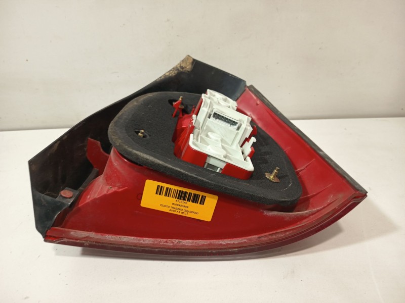 Recambio de piloto trasero izquierdo para audi a3 (8l1) 1.6 referencia OEM IAM 8L0945095B  