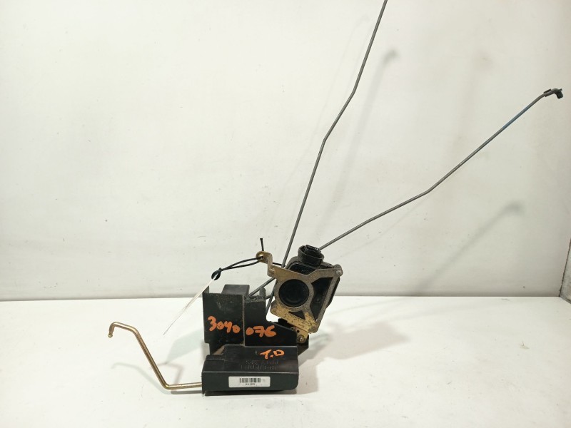 Recambio de cerradura puerta trasera derecha para kia rio 1.5 crdi active referencia OEM IAM 814221G000  