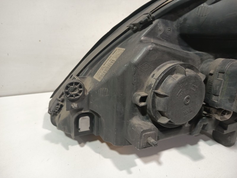Recambio de faro derecho para renault megane i scenic (ja0) 1.6 referencia OEM IAM 7700432097  