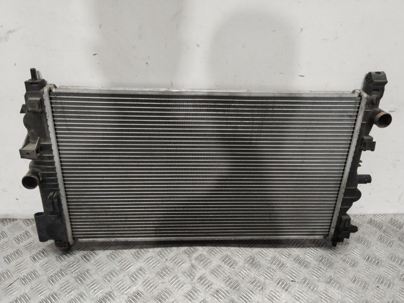 Recambio de radiador agua para chevrolet orlando (j309) 2.0 d referencia OEM IAM 39074663 63072201E 