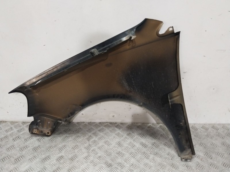 Recambio de aleta delantera derecha para volkswagen polo iv (9n_, 9a_) 1.4 16v referencia OEM IAM 6Q0821106E  