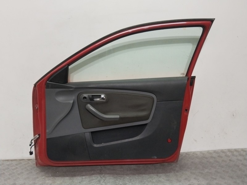 Recambio de puerta delantera derecha para seat ibiza iii (6l1) 1.9 tdi referencia OEM IAM 6L3831056R  