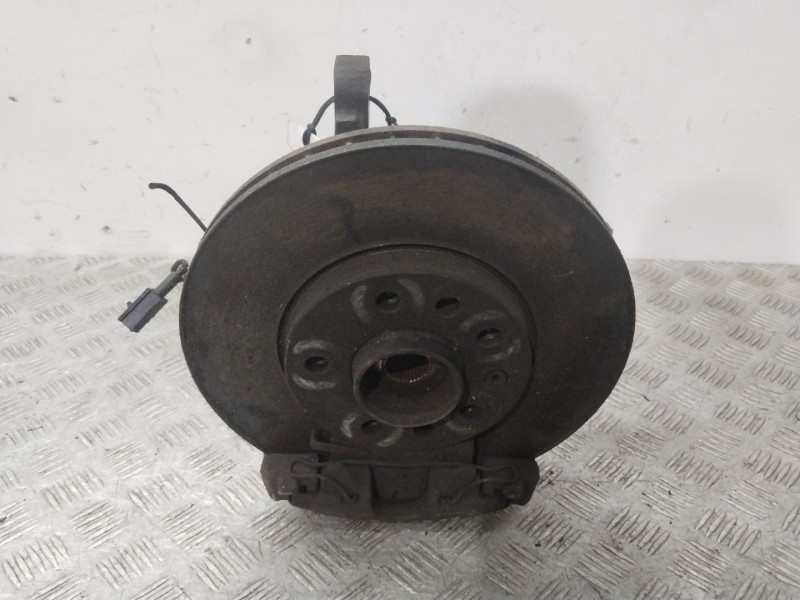 Recambio de mangueta delantera derecha para opel astra h (a04) 1.7 cdti (l48) referencia OEM IAM 13156038  