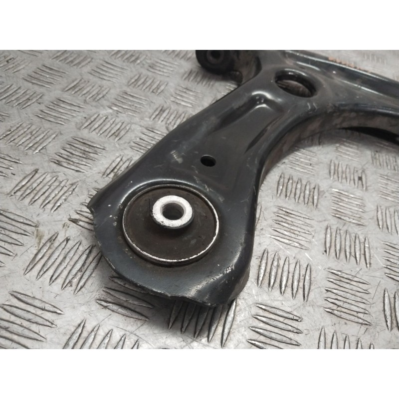 Recambio de brazo suspension inferior delantero derecho para skoda rapid (nh3, nk3, nk6) 1.6 tdi referencia OEM IAM 6R0407152F  