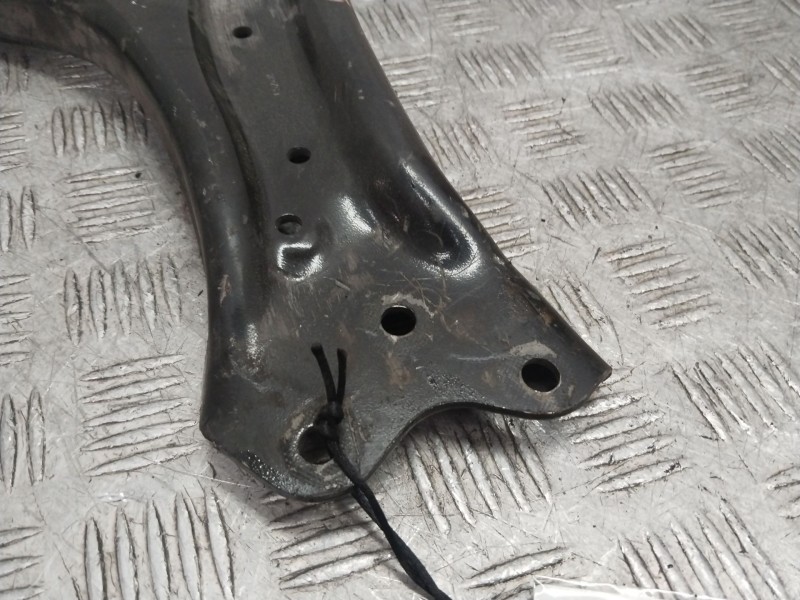 Recambio de brazo suspension inferior delantero derecho para skoda rapid (nh3, nk3, nk6) 1.6 tdi referencia OEM IAM 6R0407152F  