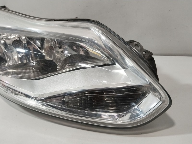 Recambio de faro derecho para ford focus iv (hn) 1.0 ecoboost referencia OEM IAM BM5113W029AK  