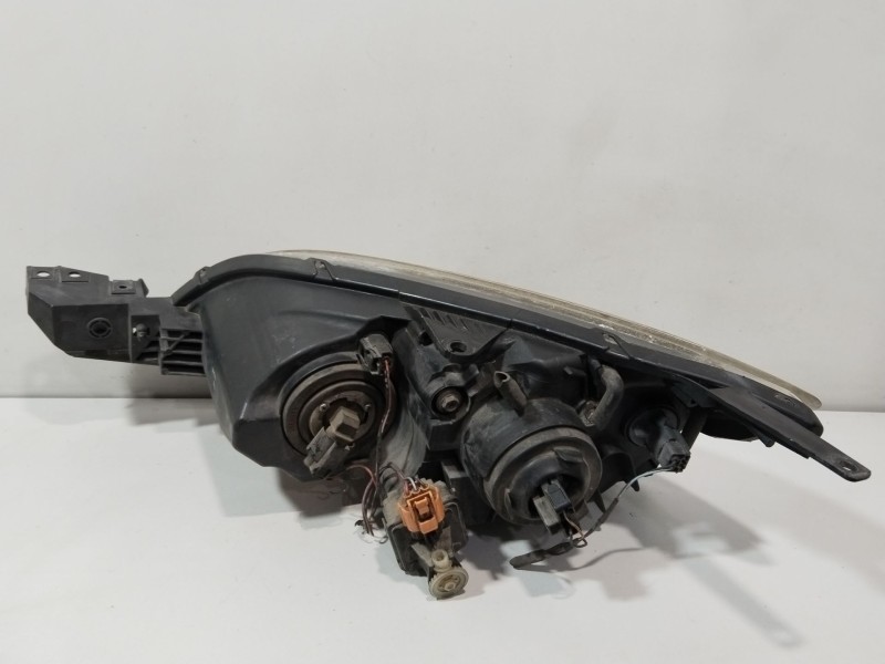 Recambio de faro derecho para mazda 3 (bk) 1.6 di turbo referencia OEM IAM BP4K50151RH  