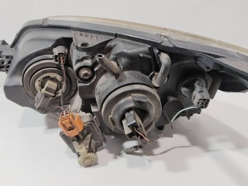 Recambio de faro derecho para mazda 3 (bk) 1.6 di turbo referencia OEM IAM BP4K50151RH  