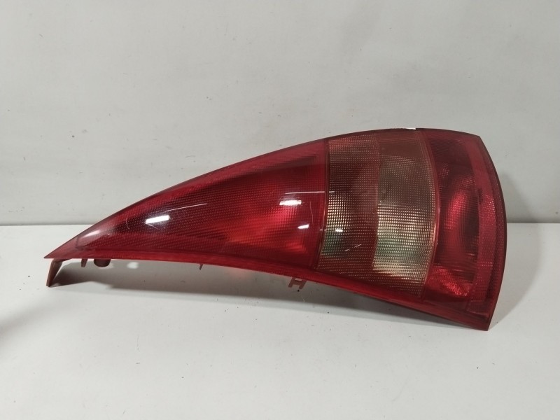 Recambio de piloto trasero izquierdo para citroën c3 1.4 sx plus referencia OEM IAM 16227531  