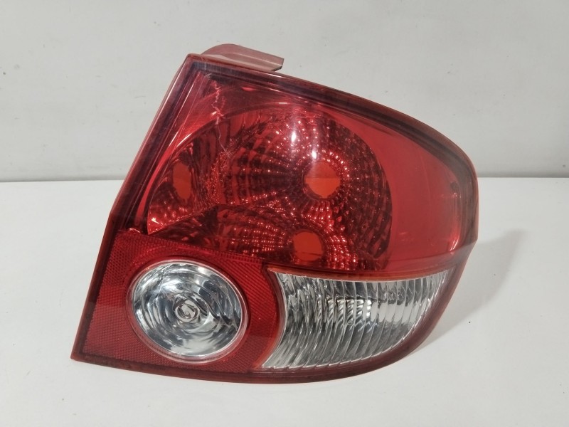 Recambio de piloto trasero derecho para hyundai getz (tb) 1.1 referencia OEM IAM 924021C  