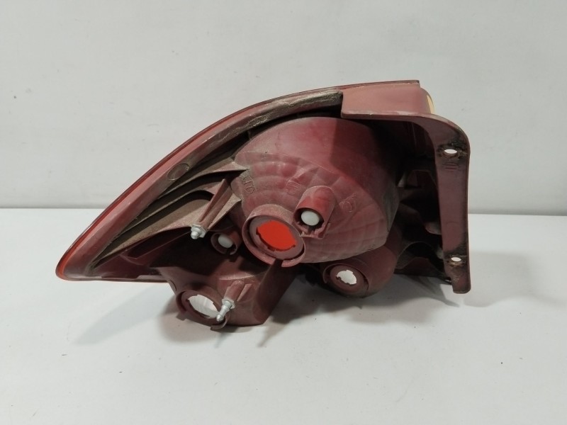 Recambio de piloto trasero derecho para hyundai getz (tb) 1.1 referencia OEM IAM 924021C  