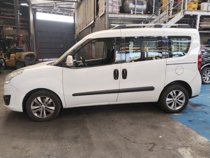 opel combo furgoneta/monovolumen (x12) del año 2016