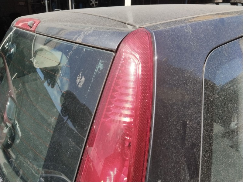 Recambio de piloto trasero derecho para ford fusion (ju_) 1.4 referencia OEM IAM 1324515  