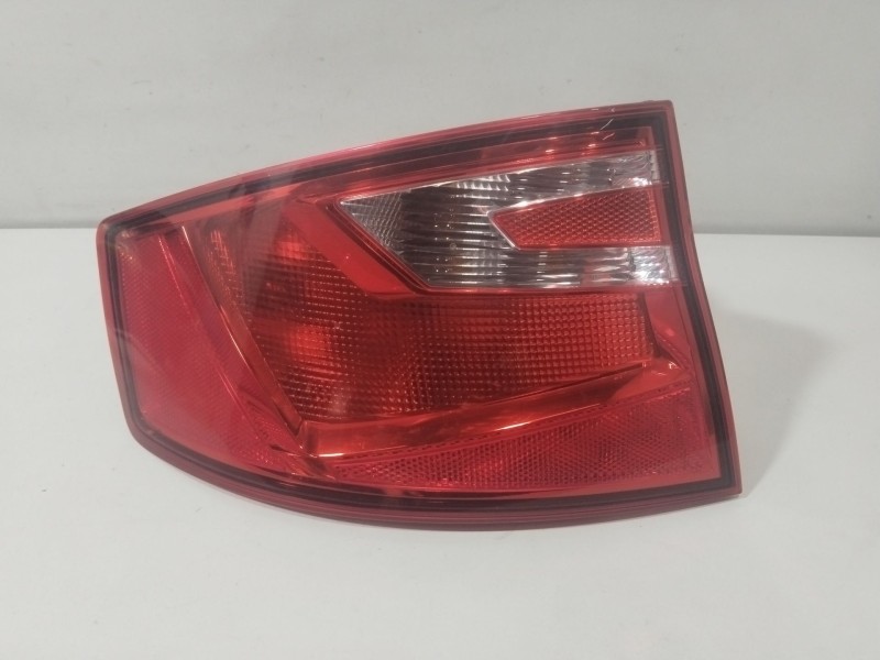 Recambio de piloto trasero izquierdo para seat toledo iv (kg3) 1.6 tdi referencia OEM IAM 6JH945095E  
