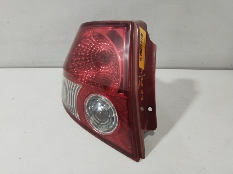 Recambio de piloto trasero izquierdo para hyundai getz (tb) 1.1 referencia OEM IAM 924021C010  