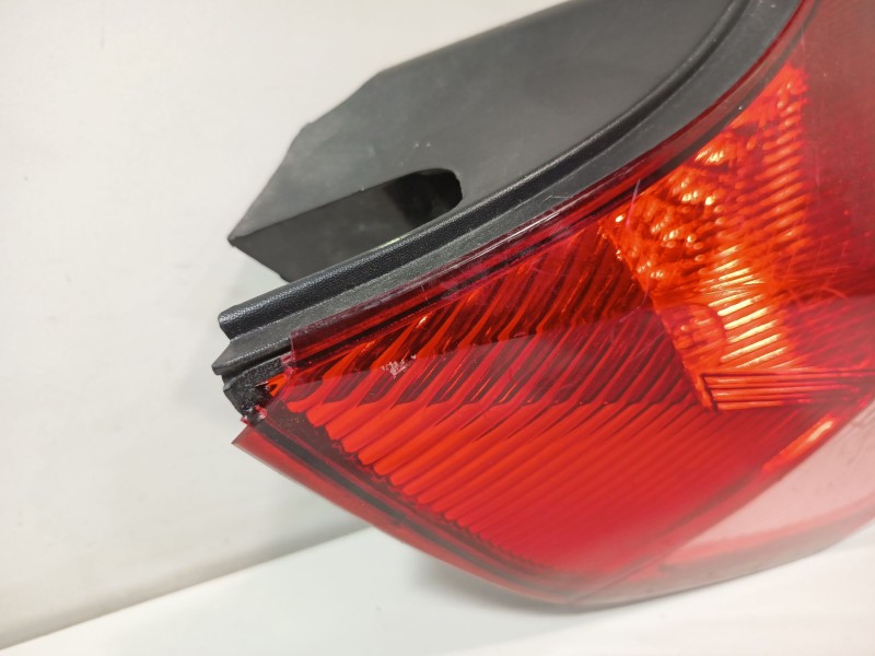 Recambio de piloto trasero izquierdo para renault scenic ii confort authentique referencia OEM IAM 085511937LB  
