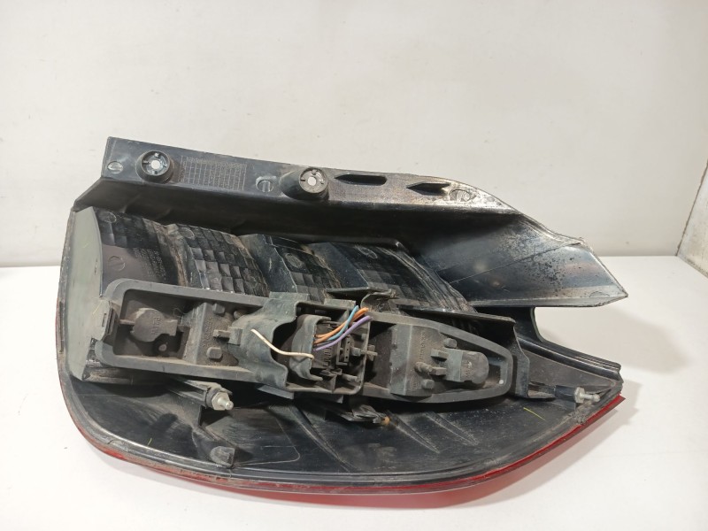 Recambio de piloto trasero izquierdo para renault scenic ii confort authentique referencia OEM IAM 085511937LB  