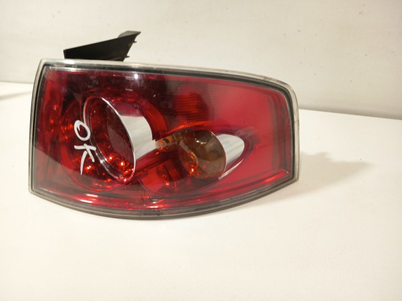 Recambio de piloto trasero derecho para seat ibiza (6l1) stella referencia OEM IAM 6L6945096A  