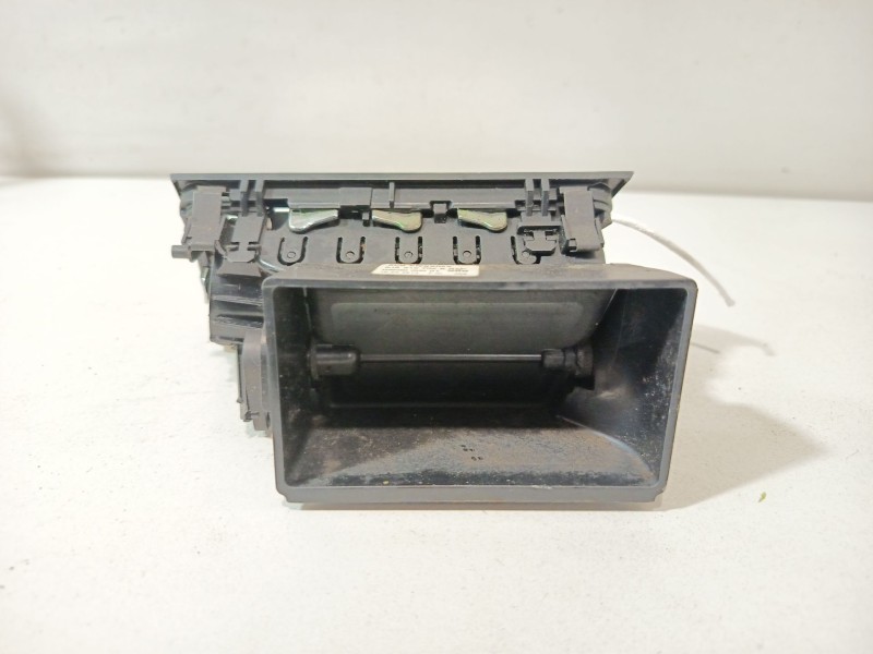 Recambio de aireador delantero derecho para seat toledo iv (kg3) 1.6 tdi referencia OEM IAM 5JA819702BRYP  