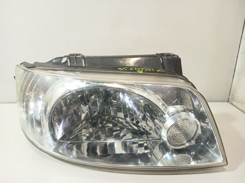 Recambio de faro derecho para hyundai matrix (fc) 1.6 referencia OEM IAM 9210217010  