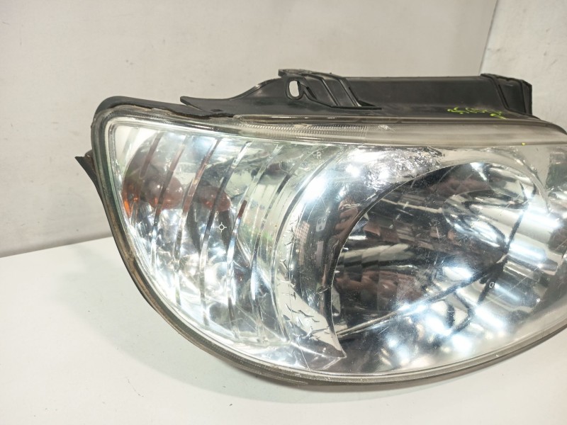 Recambio de faro derecho para hyundai matrix (fc) 1.6 referencia OEM IAM 9210217010  