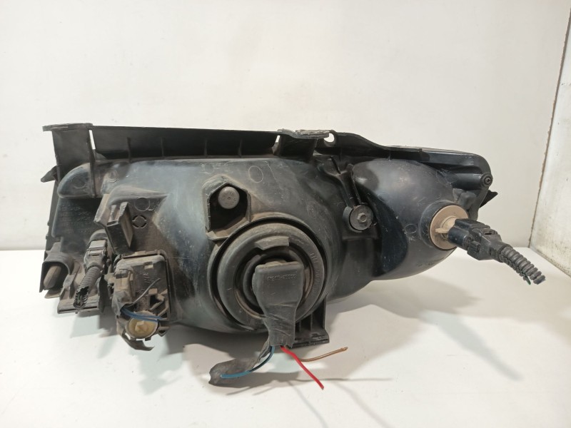 Recambio de faro derecho para hyundai matrix (fc) 1.6 referencia OEM IAM 9210217010  
