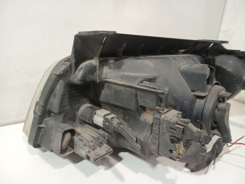Recambio de faro derecho para hyundai matrix (fc) 1.6 referencia OEM IAM 9210217010  