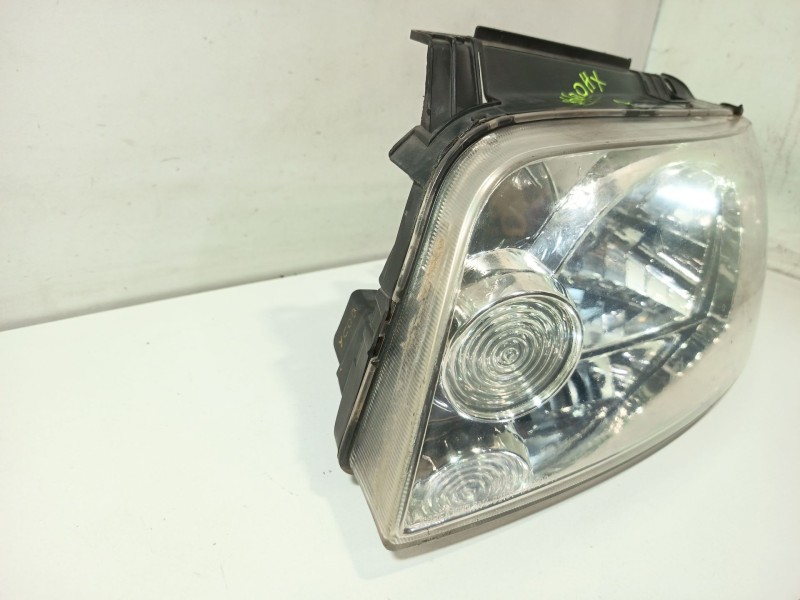 Recambio de faro izquierdo para hyundai matrix (fc) 1.6 referencia OEM IAM 9210117010  
