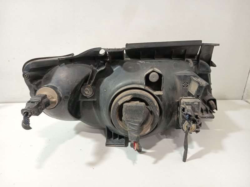 Recambio de faro izquierdo para hyundai matrix (fc) 1.6 referencia OEM IAM 9210117010  
