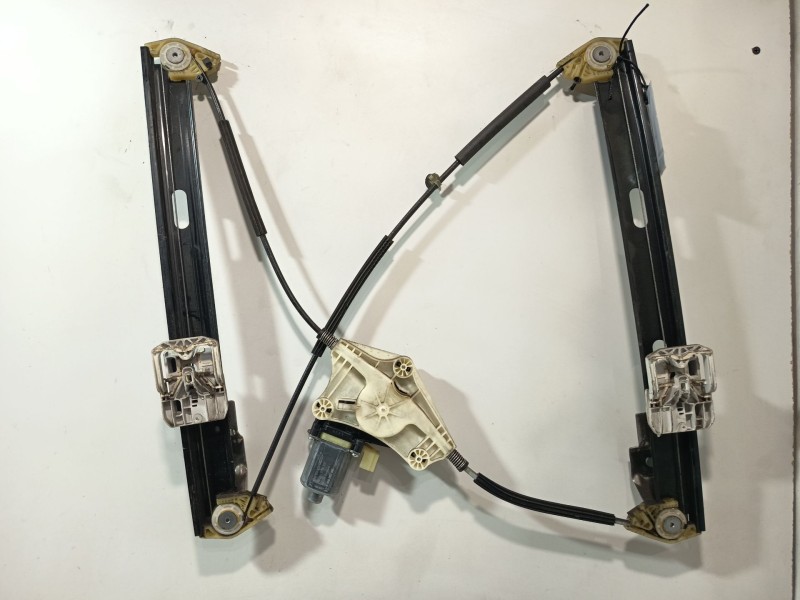 Recambio de elevalunas delantero derecho para seat leon (5f1) 1.4 tgi referencia OEM IAM 5F4837462D  