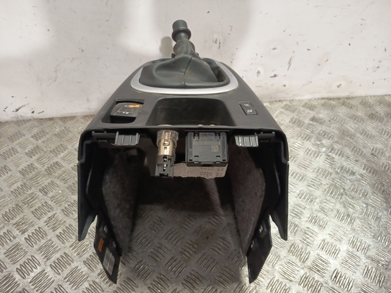 Recambio de consola central para renault scénic iii (jz0/1_) 1.5 dci referencia OEM IAM 969100021R 969100038R 
