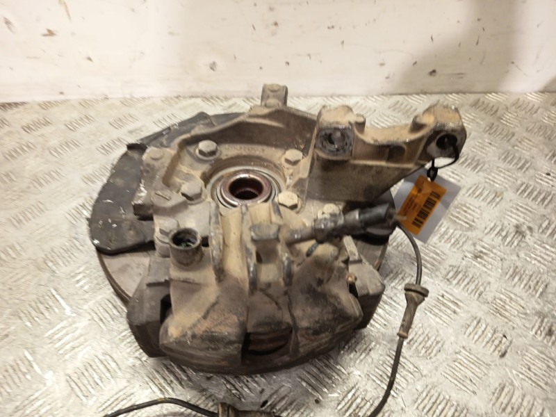 Recambio de mangueta delantera izquierda para citroën berlingo xtr 1,6 hdi 92 referencia OEM IAM 364654  
