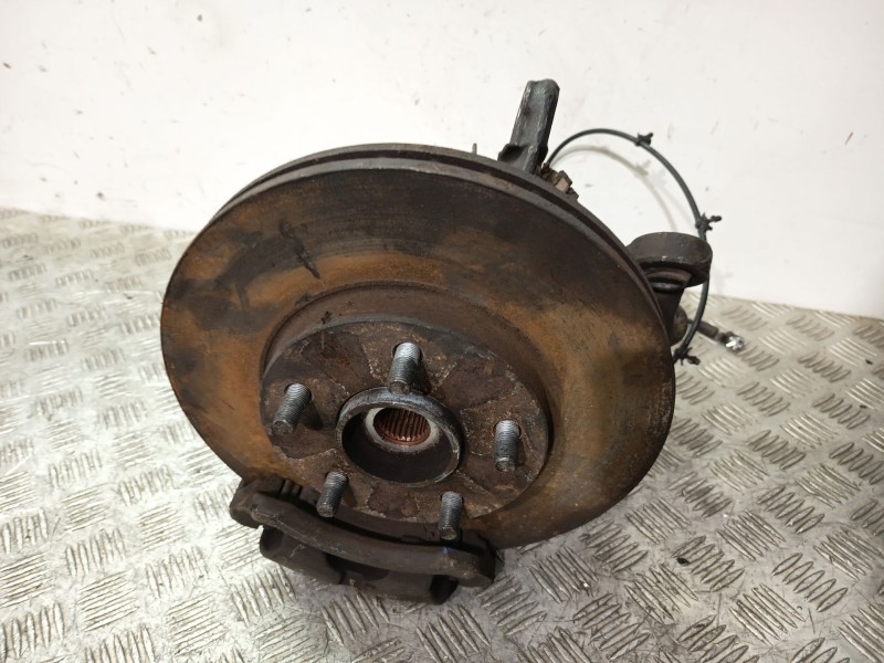 Recambio de mangueta delantera derecha para nissan primera hatchback (p12) 2.0 referencia OEM IAM 40010AU000  