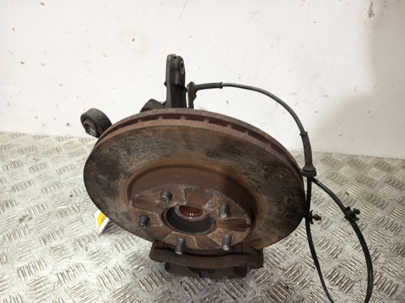 Recambio de mangueta delantera izquierda para nissan primera hatchback (p12) 2.0 referencia OEM IAM 40011AU000  