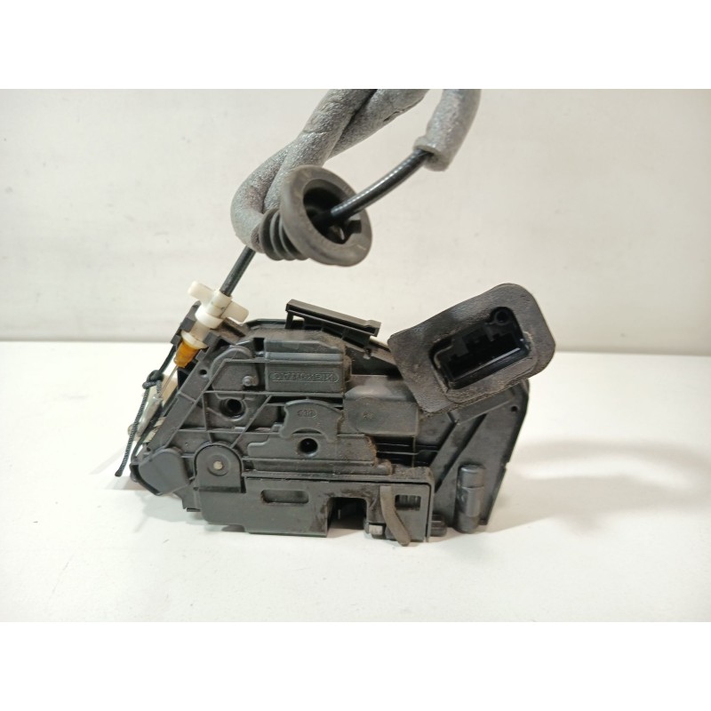 Recambio de cerradura puerta trasera derecha para skoda rapid (nh3, nk3, nk6) 1.6 tdi referencia OEM IAM 5E0839016A  