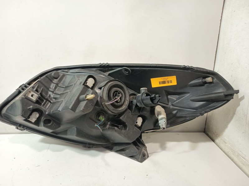 Recambio de faro derecho para dacia sandero (bs_) 1.2 16v referencia OEM IAM 8200733877  