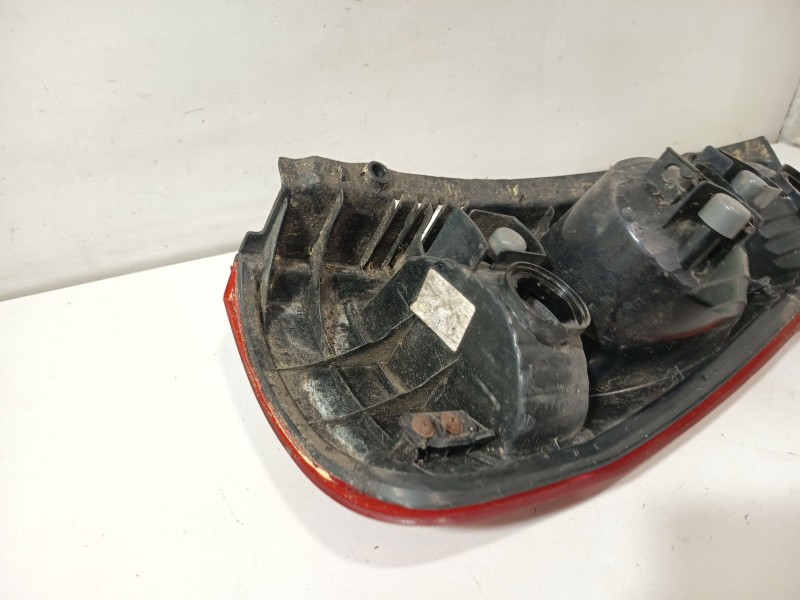 Recambio de piloto trasero izquierdo para hyundai matrix (fc) 1.6 referencia OEM IAM 9240117010  