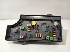 Recambio de caja reles / fusibles para dodge caliber 2.0 crd referencia OEM IAM P04692169AF  