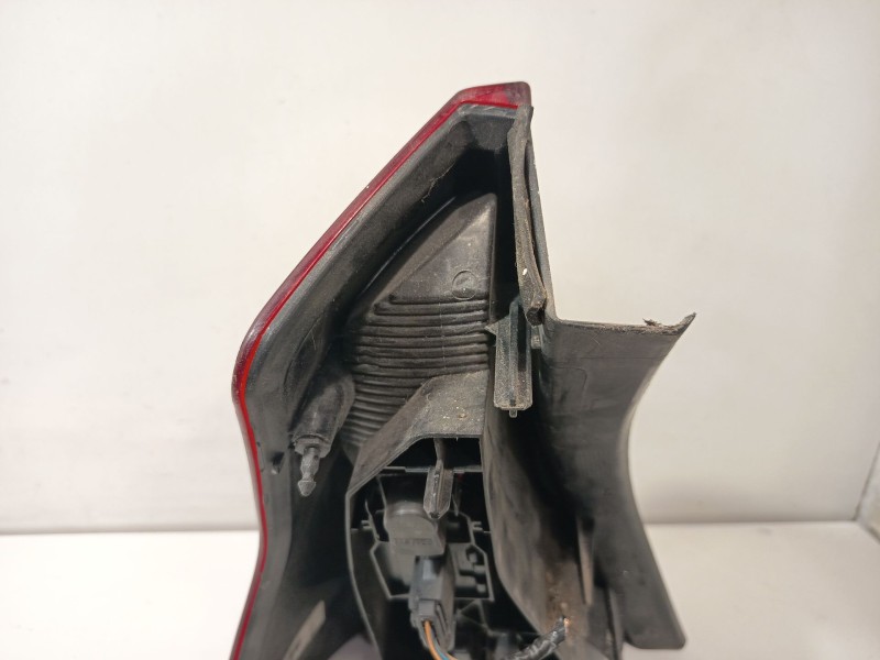 Recambio de piloto trasero derecho para dacia sandero (bs_) 1.2 16v referencia OEM IAM 8200734824  