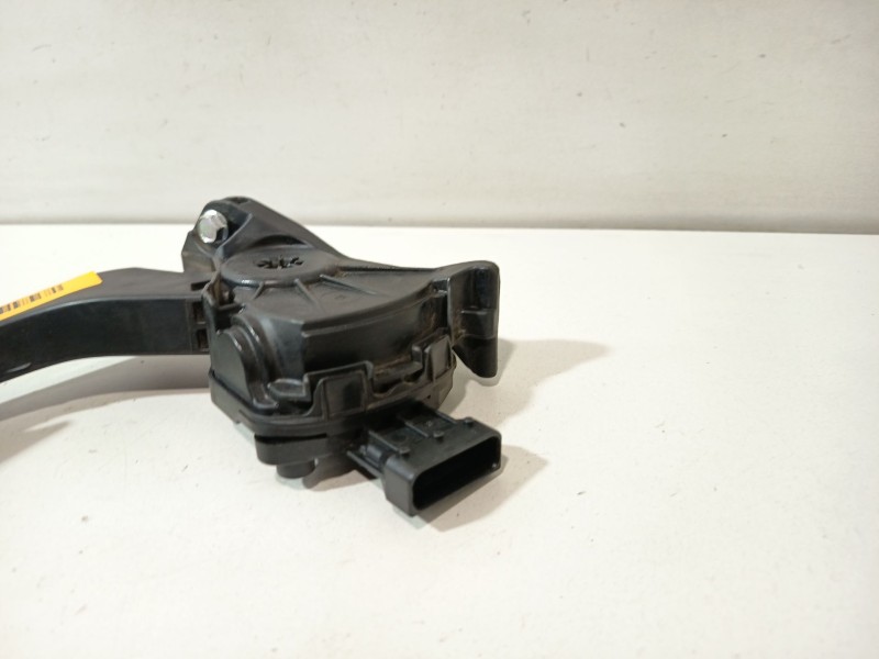 Recambio de pedal acelerador para chevrolet orlando (j309) 2.0 d referencia OEM IAM 13253781  