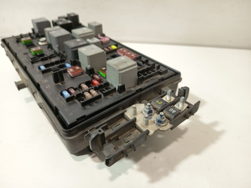 Recambio de caja reles / fusibles para chevrolet orlando (j309) 2.0 d referencia OEM IAM 529050199  