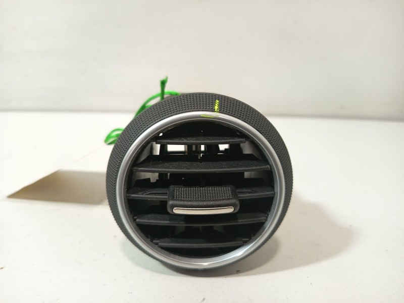 Recambio de aireador para audi a3 sportback (8pa) 1.6 fsi referencia OEM IAM 8P0820901A  