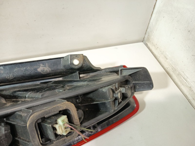 Recambio de piloto trasero derecho para fiat grande punto (199_) 1.3 d multijet referencia OEM IAM 51701590  