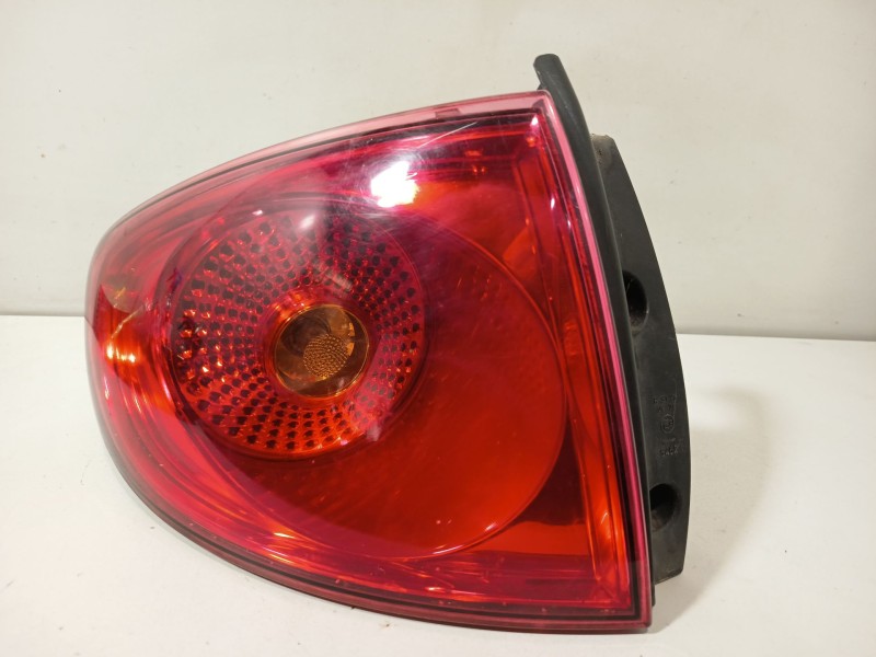 Recambio de piloto trasero izquierdo para seat altea (5p1) 2.0 tdi 16v referencia OEM IAM 5P0945111B9B9  