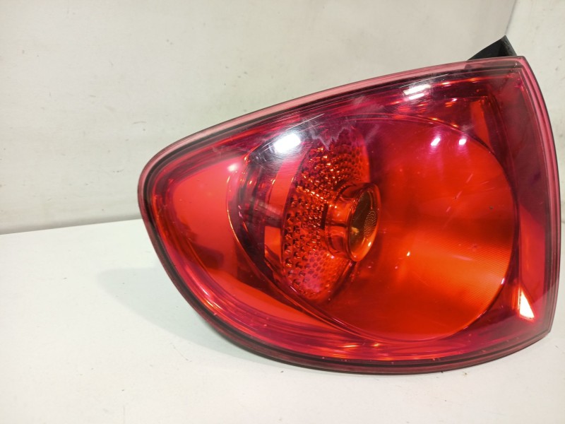 Recambio de piloto trasero izquierdo para seat altea (5p1) 2.0 tdi 16v referencia OEM IAM 5P0945111B9B9  