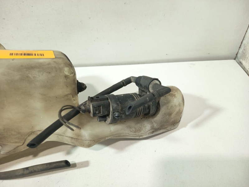 Recambio de deposito limpia para dodge caliber 2.0 crd referencia OEM IAM 05303789  