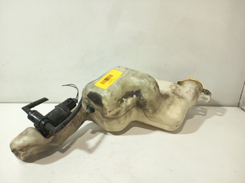 Recambio de deposito limpia para dodge caliber 2.0 crd referencia OEM IAM 05303789  