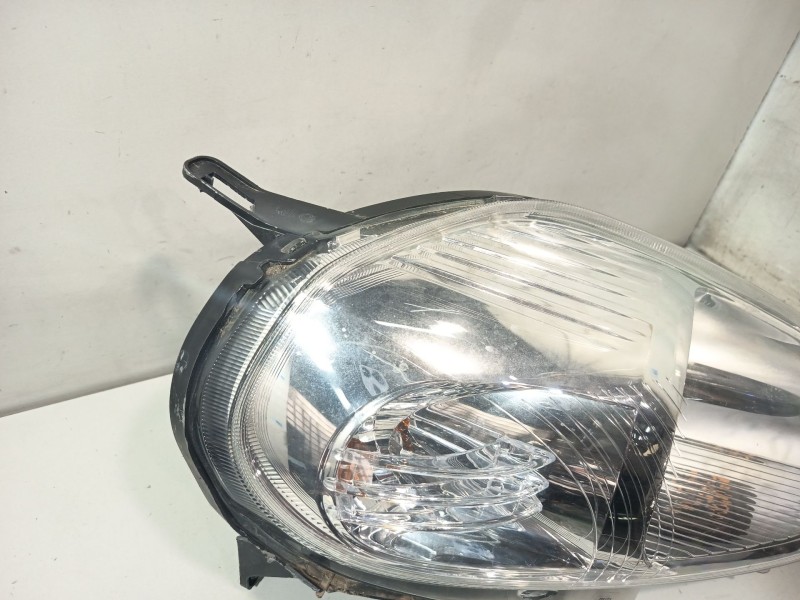 Recambio de faro derecho para fiat grande punto (199_) 1.4 16v (199bxg1b, 199axg1b) referencia OEM IAM 0000051701594  