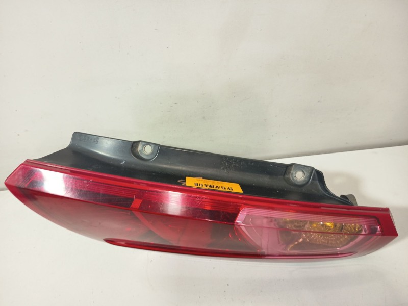 Recambio de piloto trasero derecho para fiat grande punto (199_) 1.9 d multijet referencia OEM IAM 0000051701590  