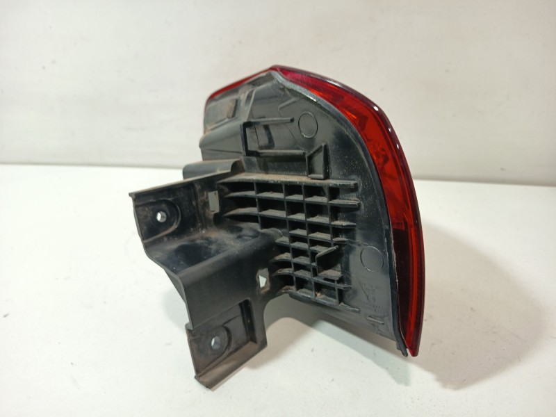 Recambio de piloto trasero derecho para hyundai tucson (tl, tle) 1.6 gdi referencia OEM IAM 92402D7500  